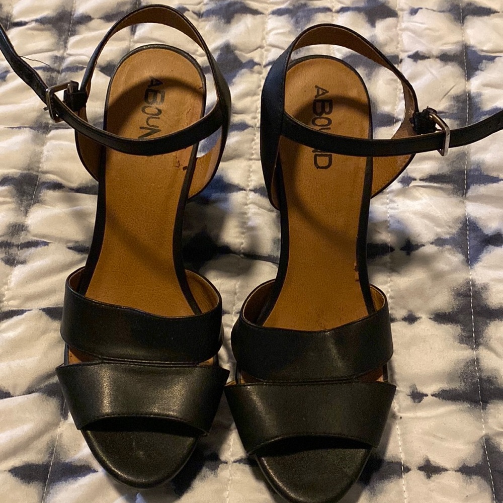 Black wedge sandals
